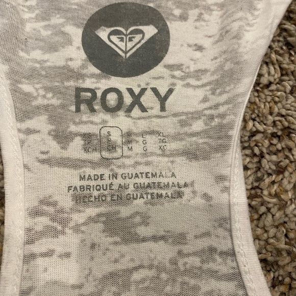 Roxy Tank - Picture 2 of 2